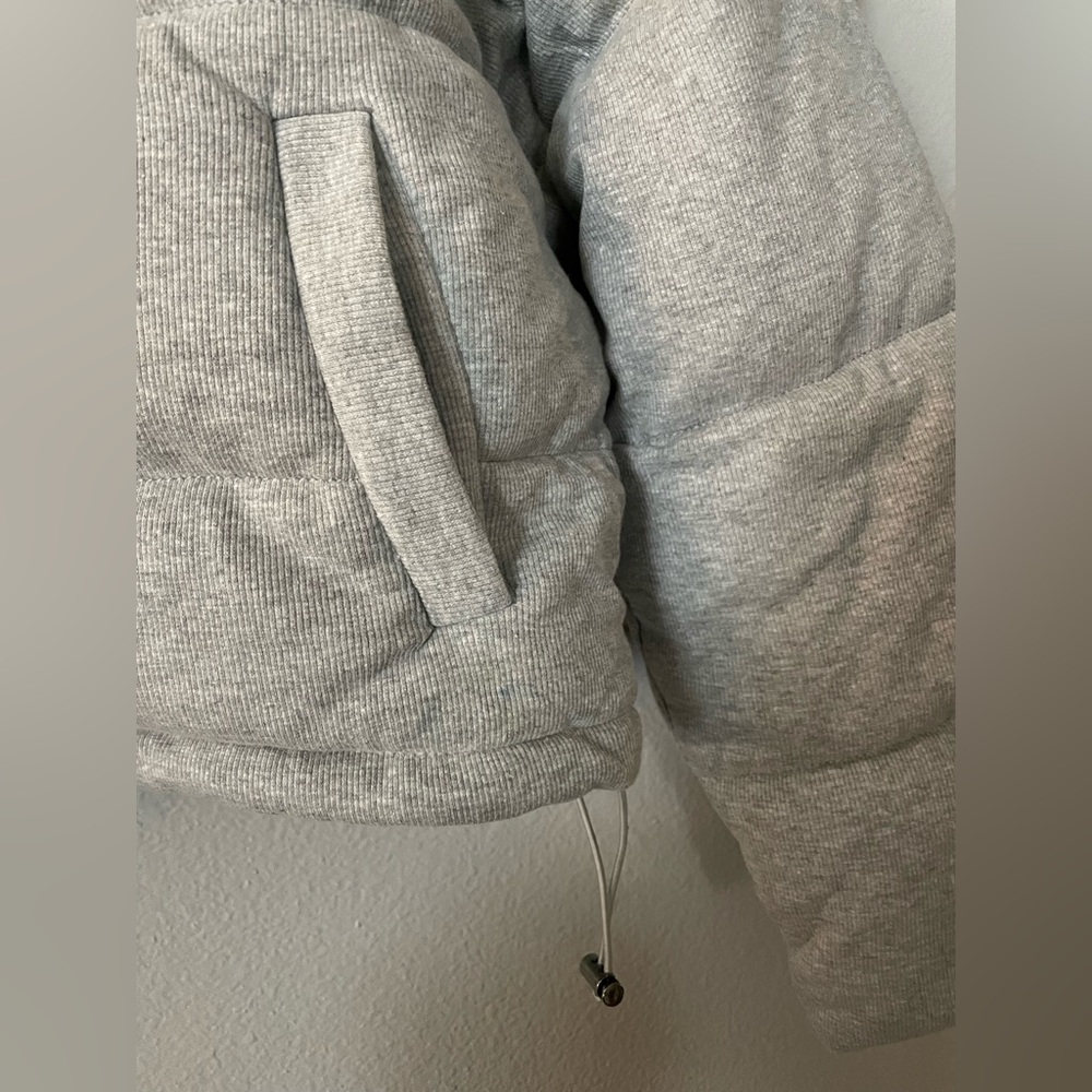 Pretty Little thing puffer jacket - Picture 6 of 10